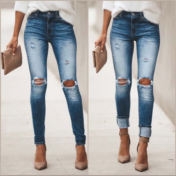 High Rise Distressed Jeans - Picture 3 of 8